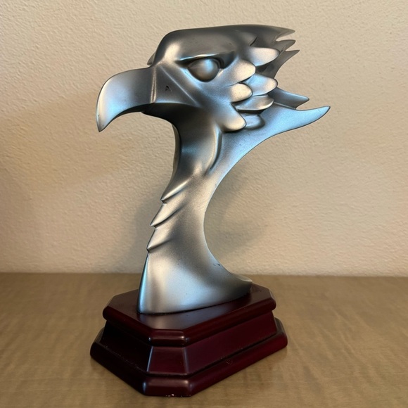 Eagle Head Sculpture On Wooden Base By Herco Gift Professional - Picture 8 of 15